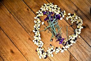 ecuador-yoga-school-heart-flowers-altar
